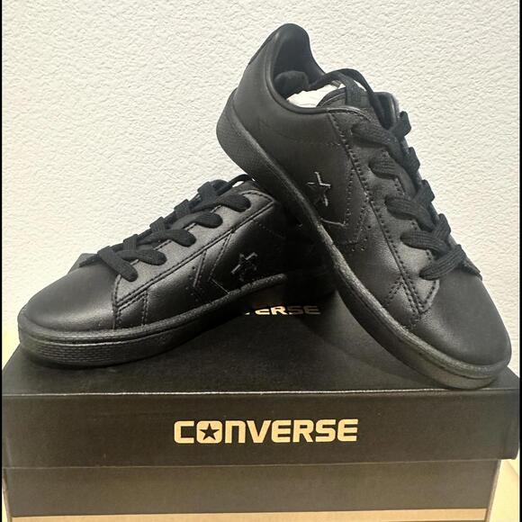 New Converse Pro Leather Black Unisex Sneakers Youth Size 1 - Picture 1 of 7